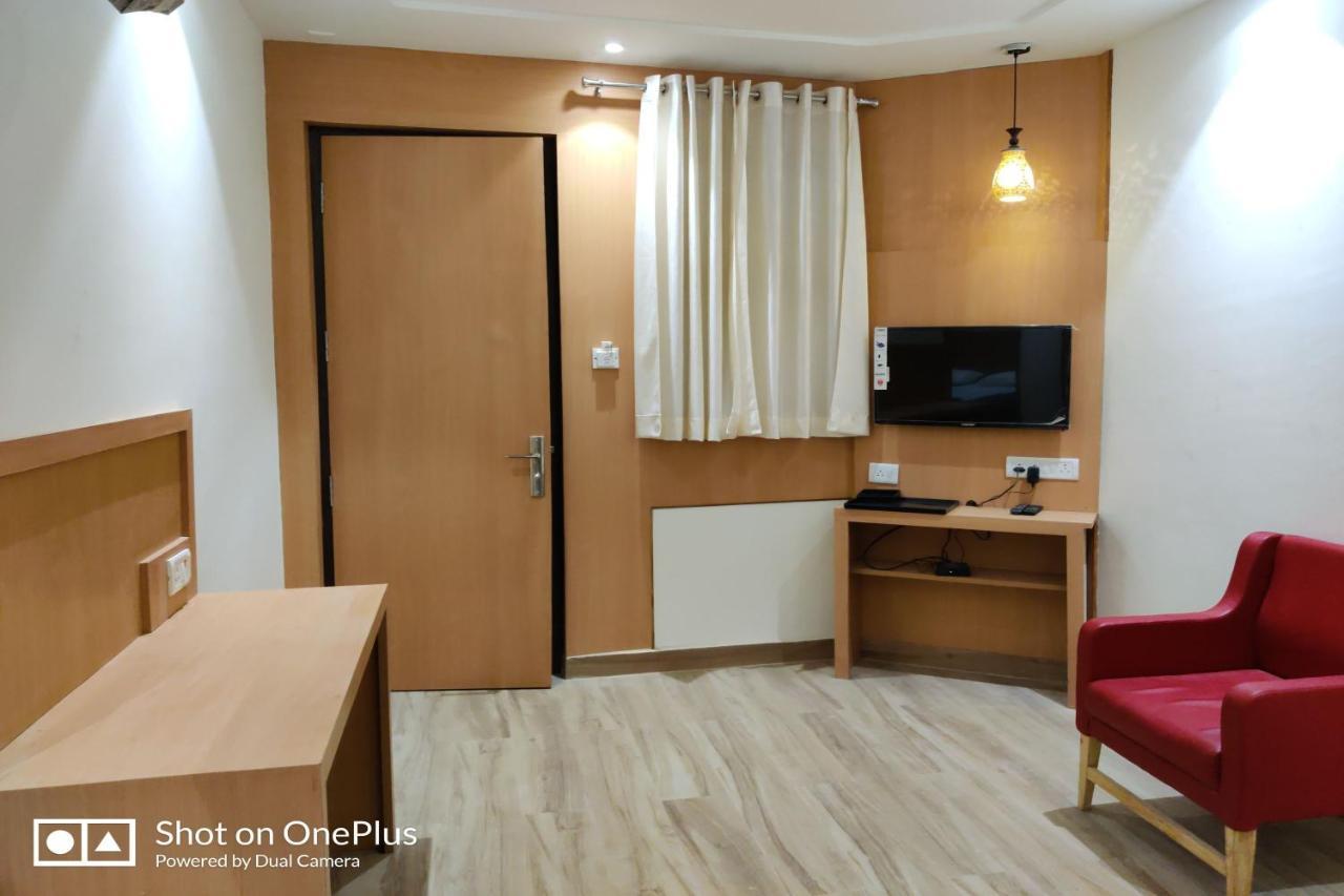 Velvet Hotel 2*